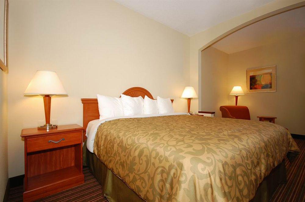 Best Western Plus Edison Inn Garner Exterior foto